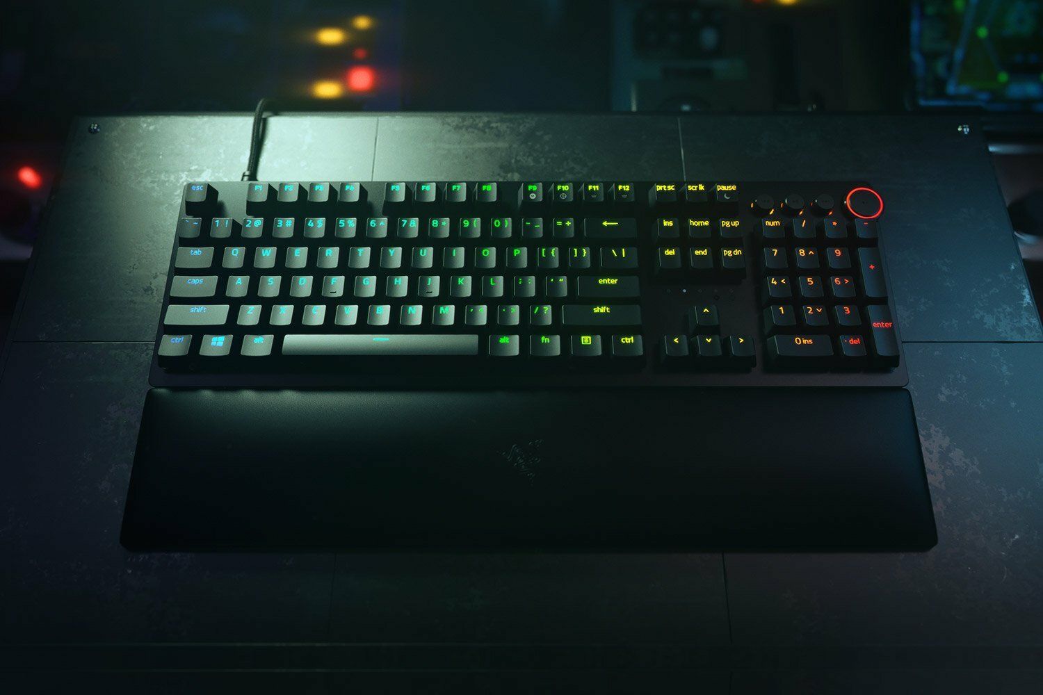 Razer Huntsman V2 - Optical (Linear Red Switch) - Image 3